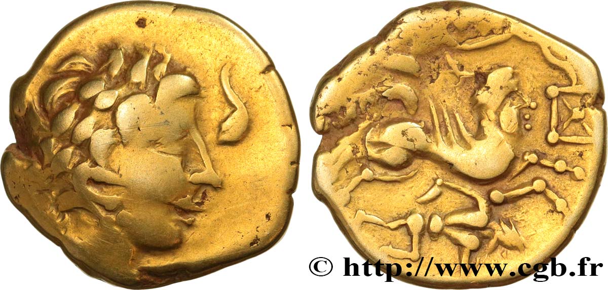 GALLIA - AULERCI CENOMANI (Regione di Mans) Statère d or au cheval androcéphale et au personnage allongé, aux deux armes BB