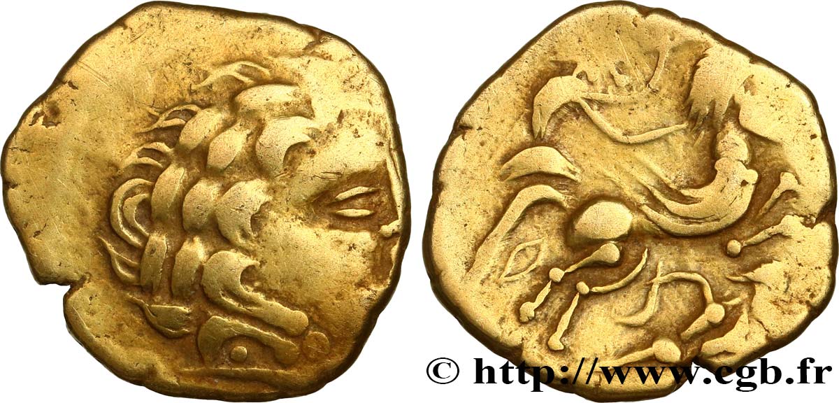 GALLIA - AULERCI CENOMANI (Región de Mans) Statère d or au cheval androcéphale et au personnage allongé, aux deux armes MBC