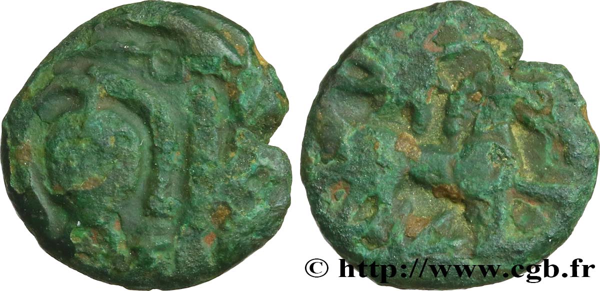 GALLIA - BELGICA - BELLOVACI (Región de Beauvais) Bronze à la petite tête de face BC+