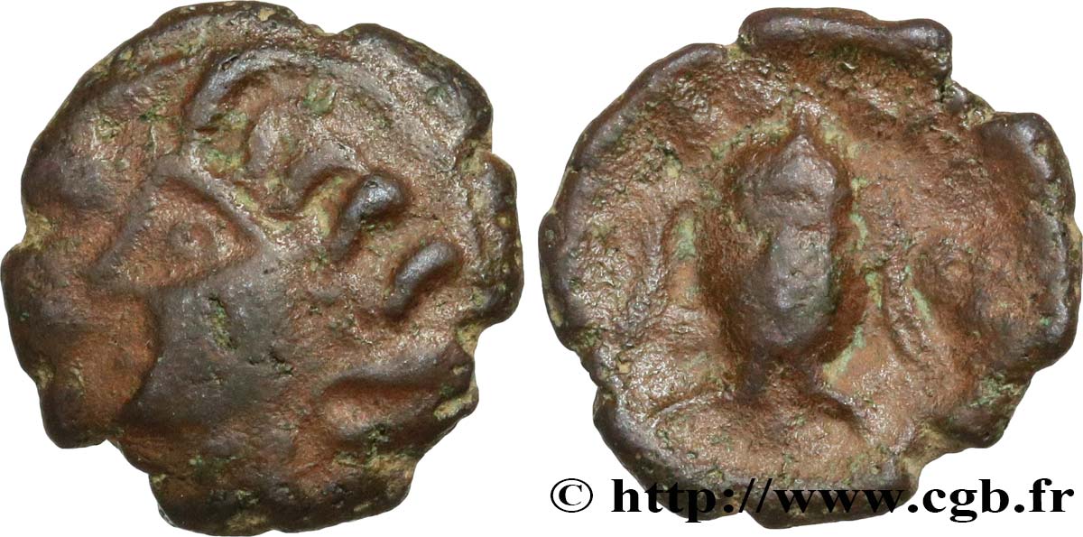 GALLIA BELGICA - AMBIANI (Area of Amiens) Bronze à la tête de face, BN. 8405 XF