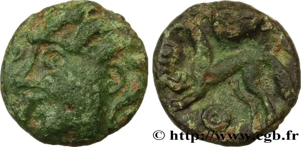 GALLIA BELGICA - AMBIANI (Regione di Amiens) Bronze à la tête coupée de face q.BB