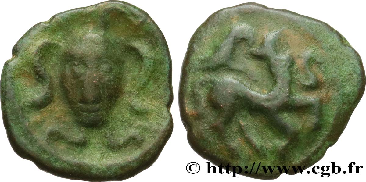 GALLIA BELGICA - AMBIANI (Area of Amiens) Bronze à la tête de face et au cheval retourné AU