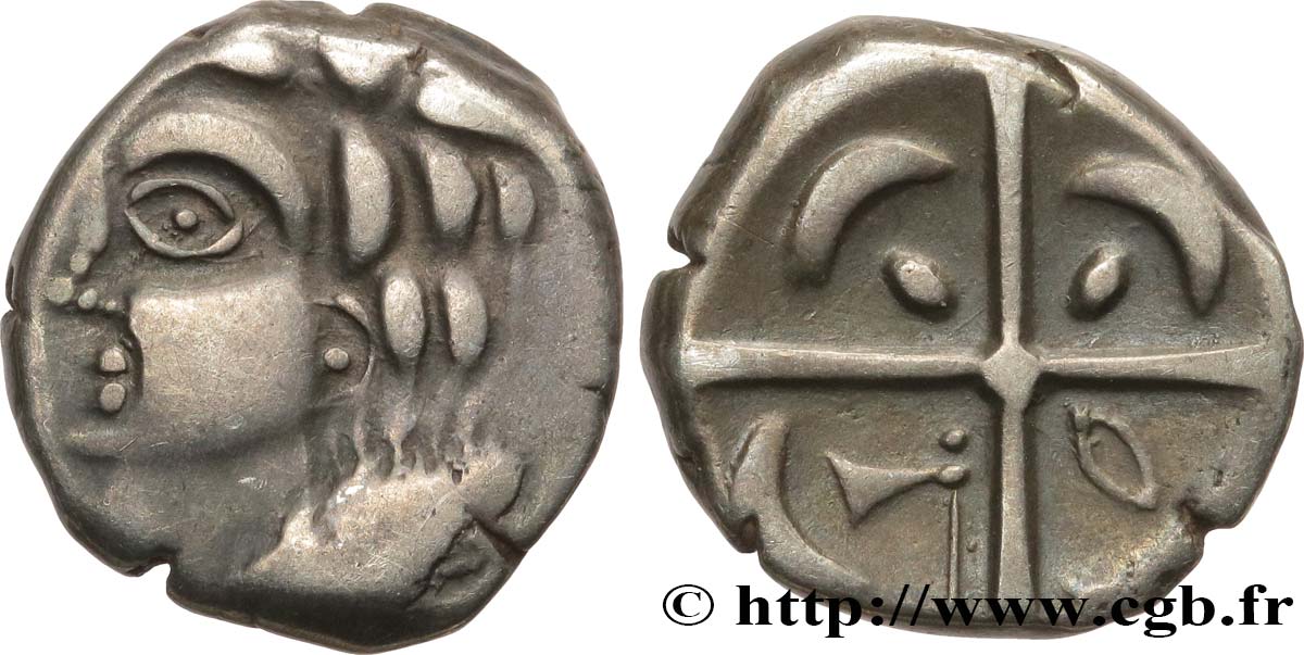 VOLQUES TECTOSAGES (région de Toulouse) Drachme de style hybride entre “cubiste et romanisé”, S. 51 SUP