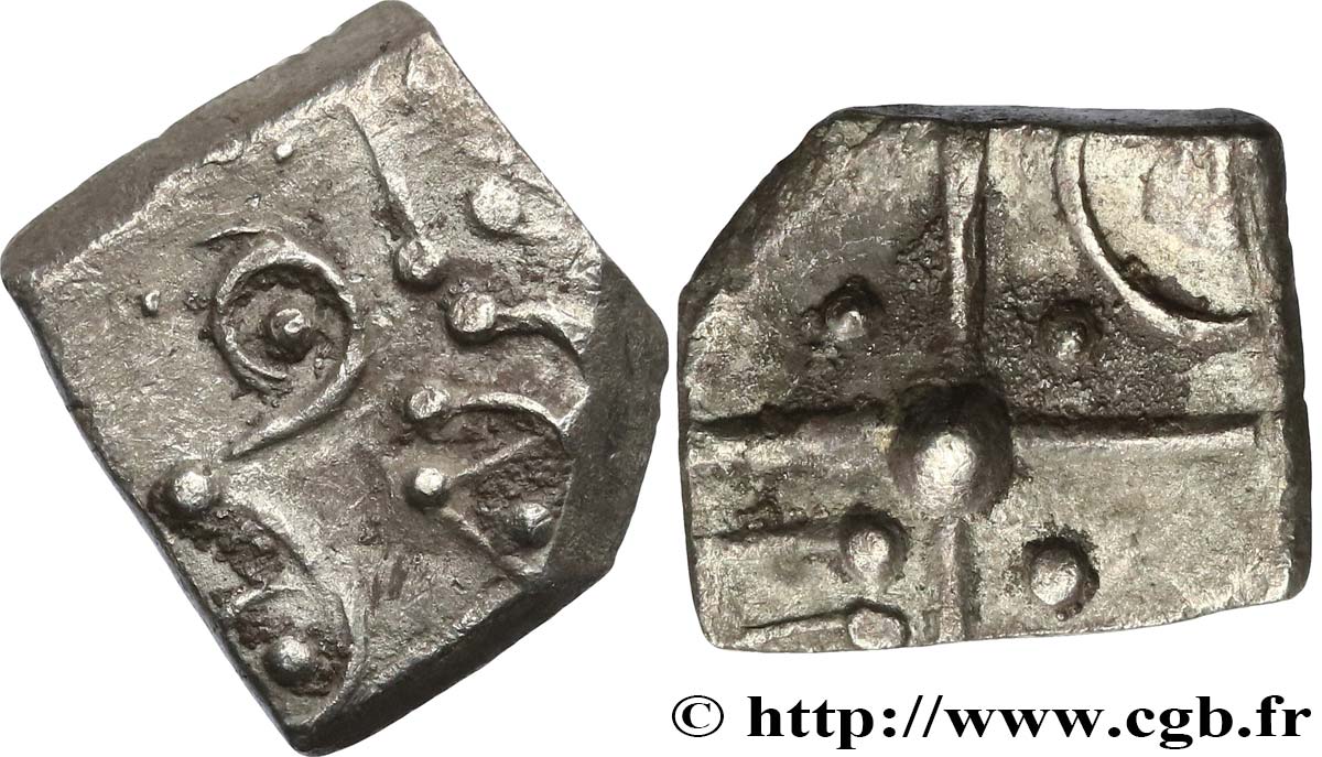 GALLIA - SOUTH WESTERN GAUL - CADURCI (Area of Cahors) Drachme “à la tête triangulaire”, S. 125 XF