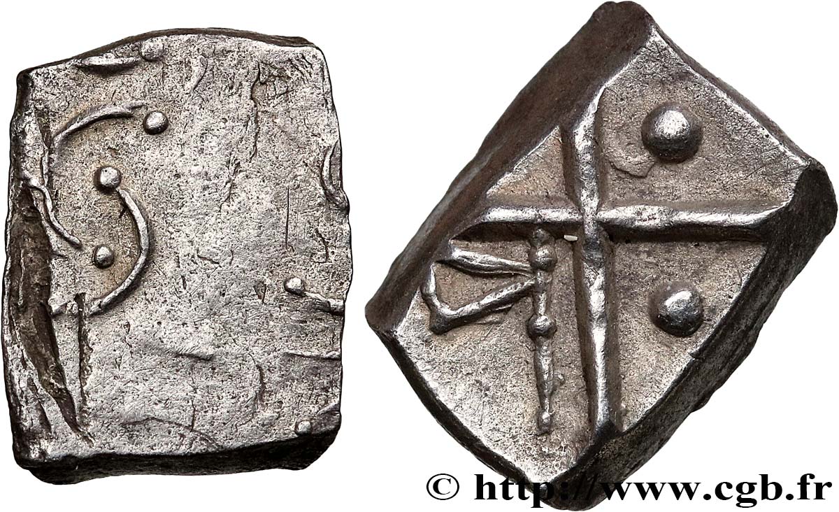 GALLIA - SOUTH WESTERN GAUL - CADURCI (Area of Cahors) Drachme assimilée “à la tête triangulaire”, S. 390 XF/AU