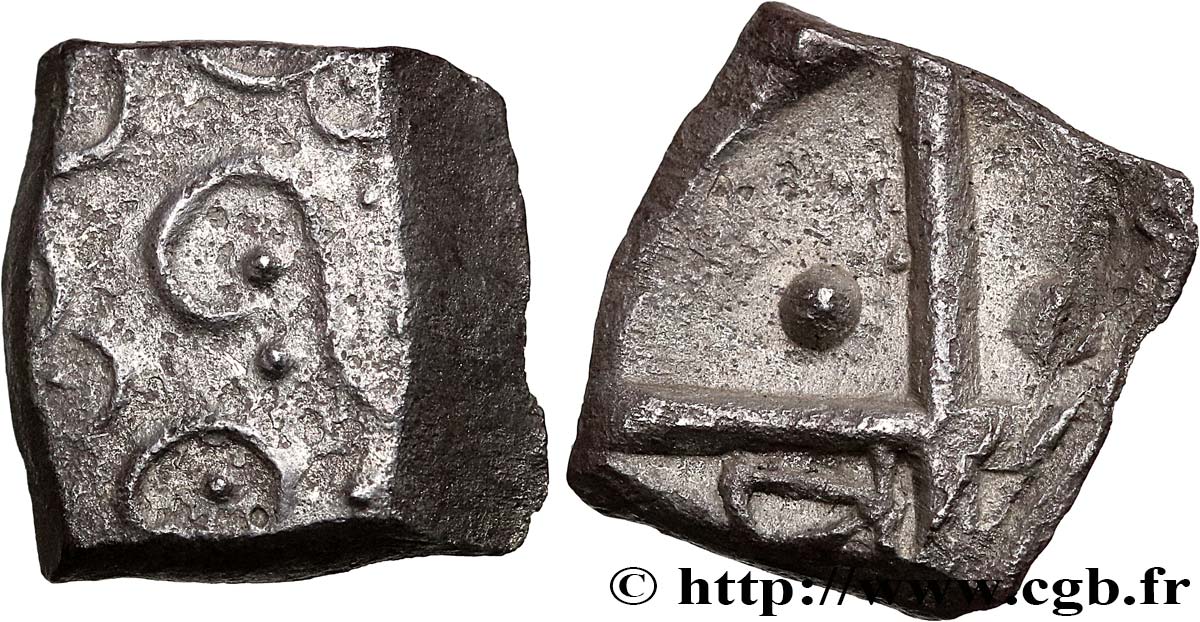 GALLIA - SUDOESTE DE LA GALLIA - CADURCI (Región de Cahors) Drachme assimilée “à la tête triangulaire”, S. 390 MBC