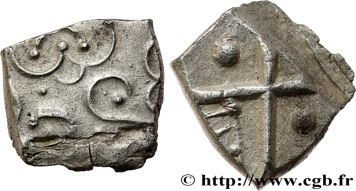 CADURQUES (région de Cahors) Drachme aux motifs géométriques, S. 390 TTB