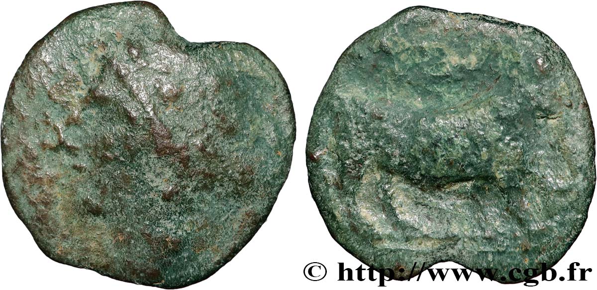 MASSALIA - MARSEILLES Petit bronze au taureau passant (hémiobole) BC