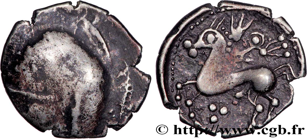 GALLIA - MID-WESTERN, UNSPECIFIED Drachme à la tête casquée VF/XF