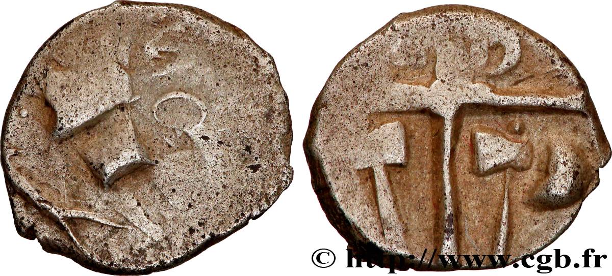 GALLIA - SOUTH WESTERN GAUL - VOLCÆ TECTOSAGES (Area of Toulouse) Drachme “à la tête cubiste”, S. 34, aux haches affrontées VF/XF