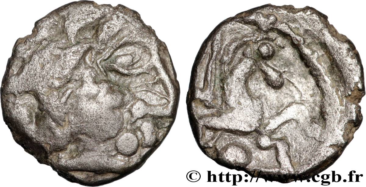 GALLIA - SANTONES / MID-WESTERN, Unspecified Drachme au globule sous le cheval VF/XF