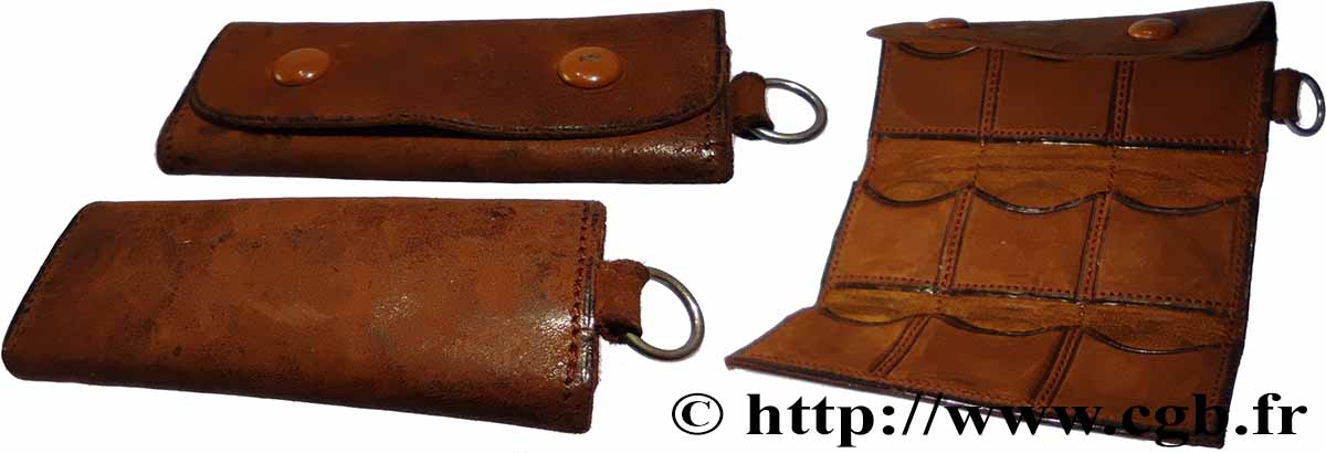 PORTE-LOUIS, PORTE-MONNAIE Porte-louis, 9 emplacements, cuir TTB+
