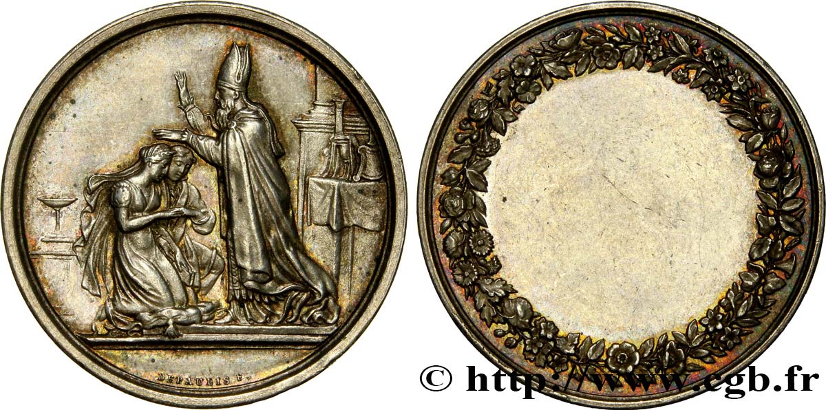 AMOUR ET MARIAGE Couple et évêque à droite SPL