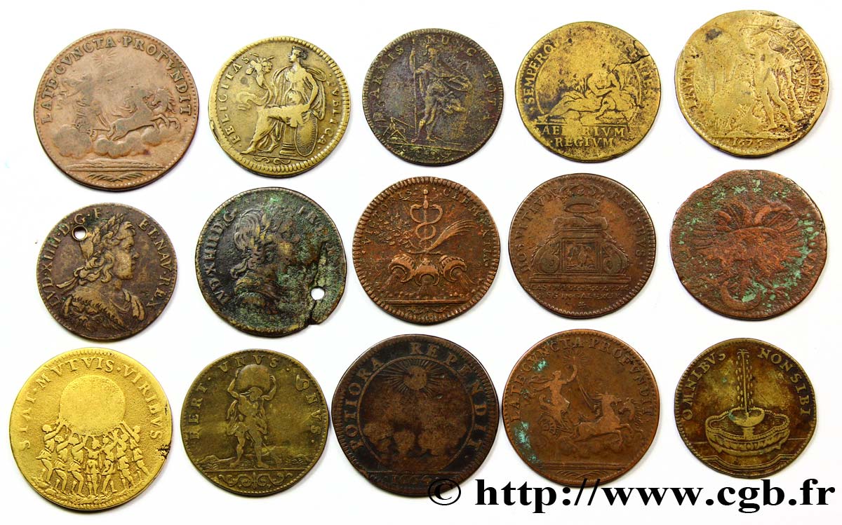 LOTES Lot de quinze jetons royaux états et métaux divers 