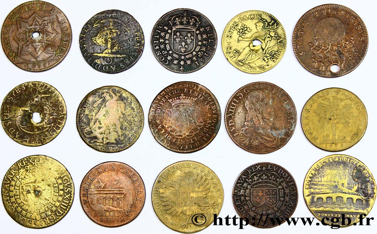 LOTS Lot de quinze jetons royaux états et métaux divers 