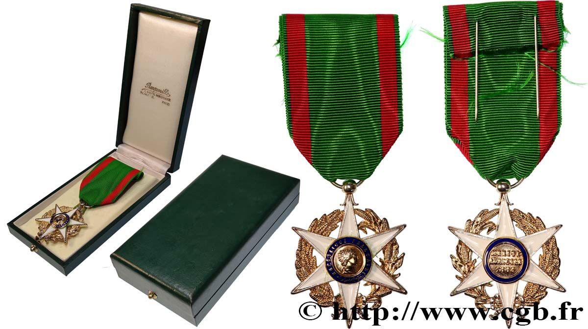 CINQUIÈME RÉPUBLIQUE Médaille, Mérite agricole SUP