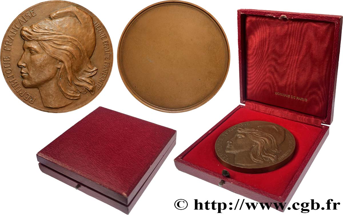 CINQUIÈME RÉPUBLIQUE Médaille, République Française uniface TTB+
