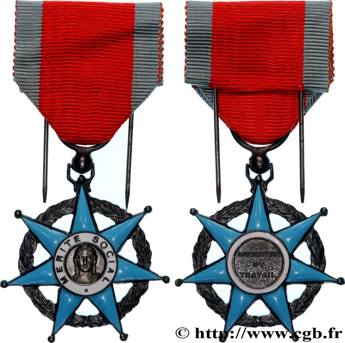 III REPUBLIC Médaille de l’ordre du mérite sociale AU