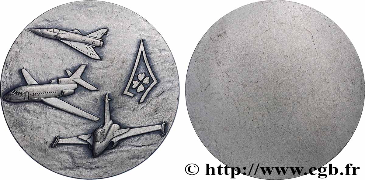 V REPUBLIC Médaille, Aviation AU