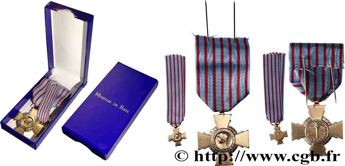 III REPUBLIC Croix du combattant accompagné de sa miniature AU