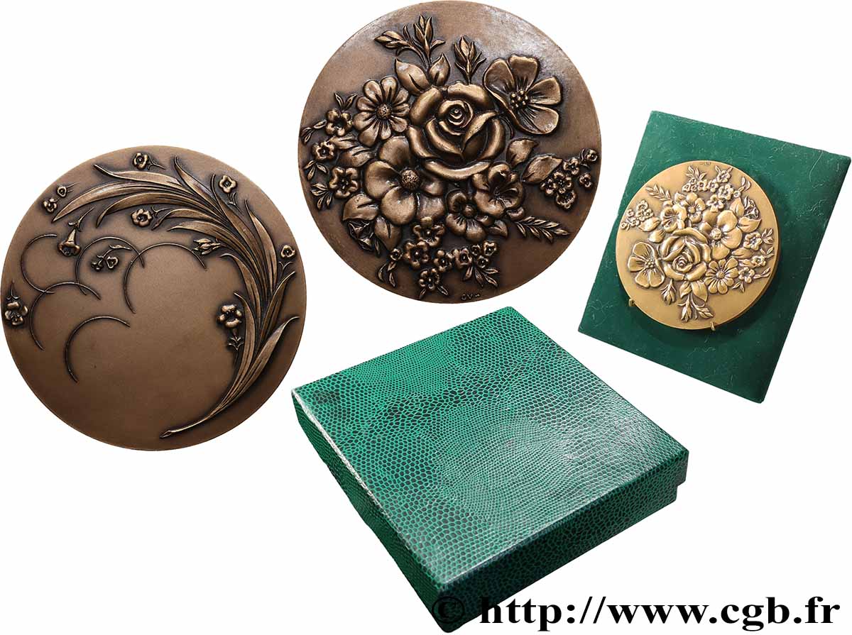 V REPUBLIC Médaille, Fleurs AU