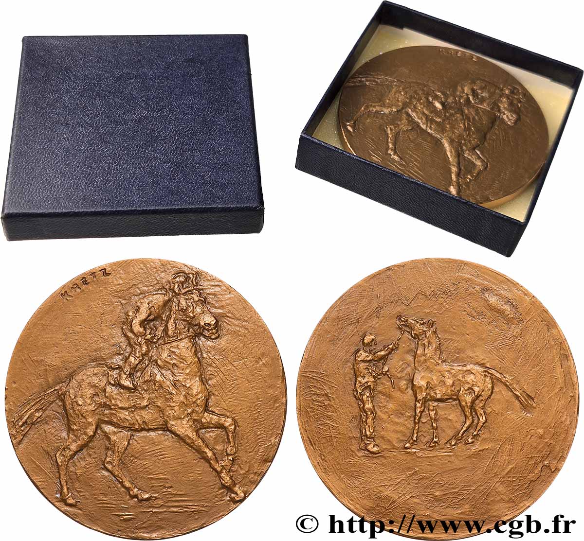 V REPUBLIC Médaille, Au Manège MS