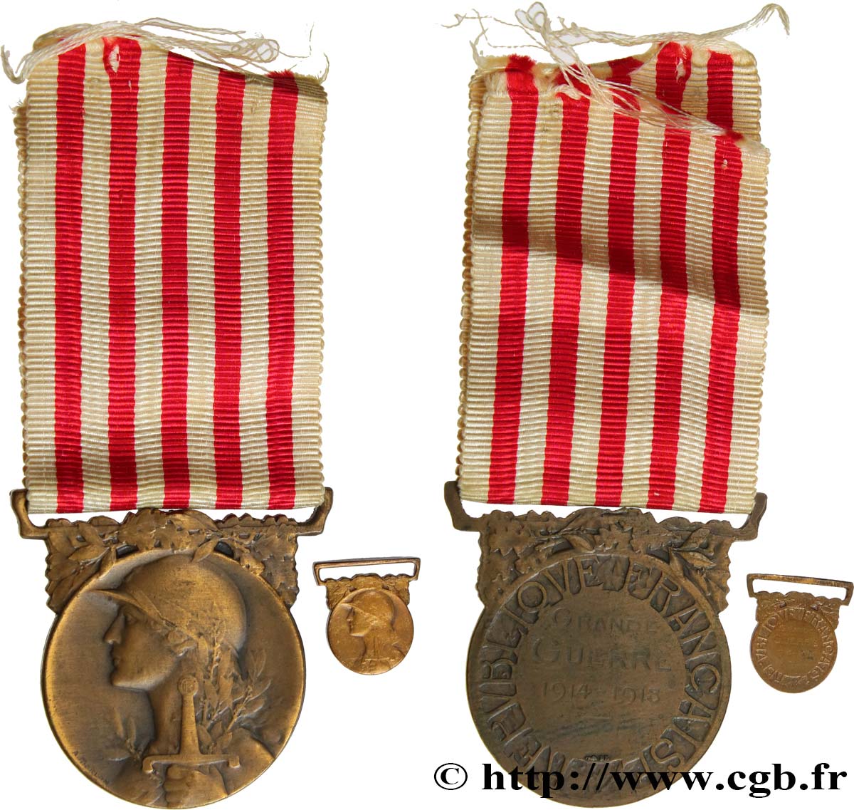 TROISIÈME RÉPUBLIQUE Médaille commémorative de la guerre 1914-1918 avec sa miniature TTB