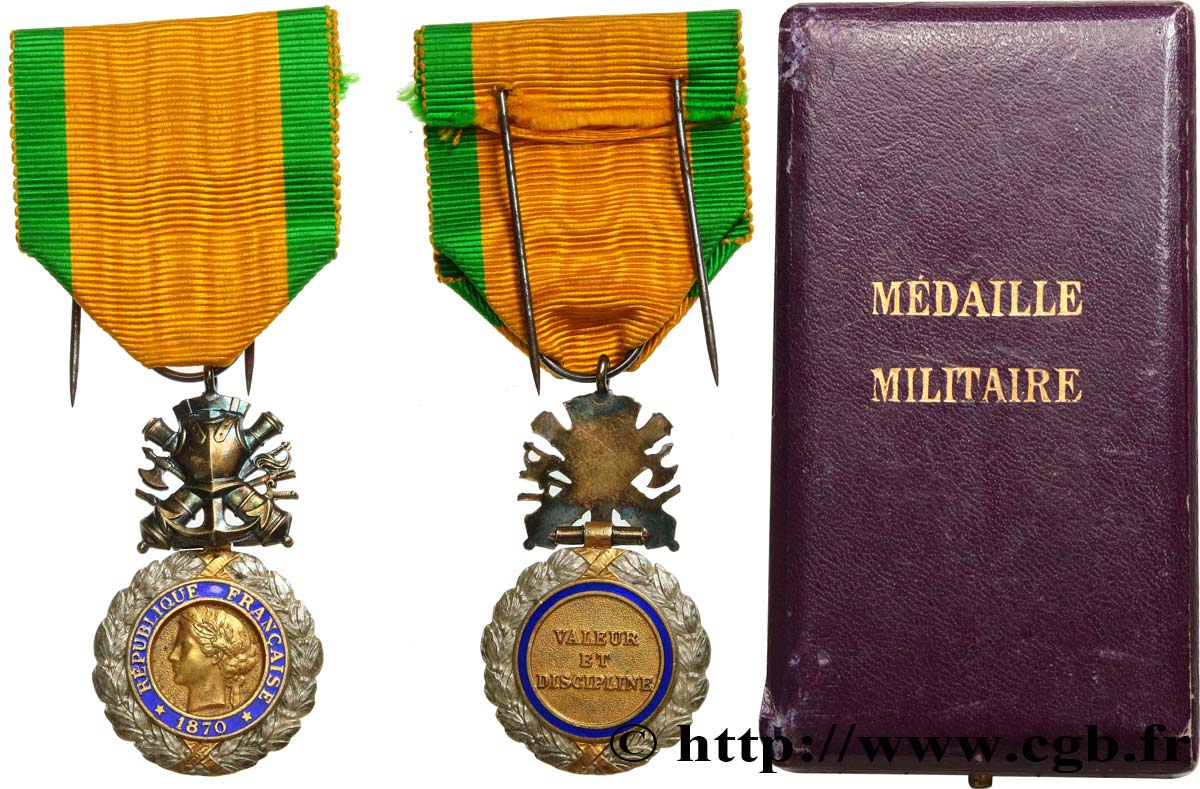 TROISIÈME RÉPUBLIQUE Médaille militaire, sous-officier fme_551554