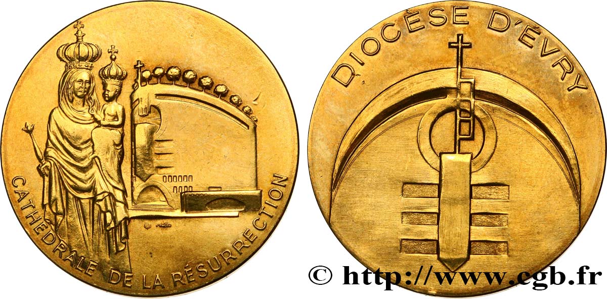 MONUMENTS ET HISTOIRE Médaille, Cathédrale d’Evry SUP