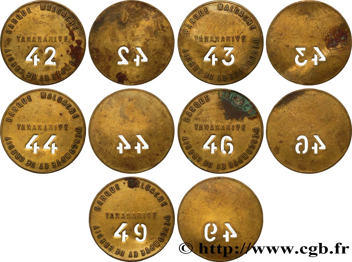 MADAGASCAR Plaques de commissionnaire uniface n°42, n°43, n°44, n°46 et n°49, lot de 5 ex. TTB