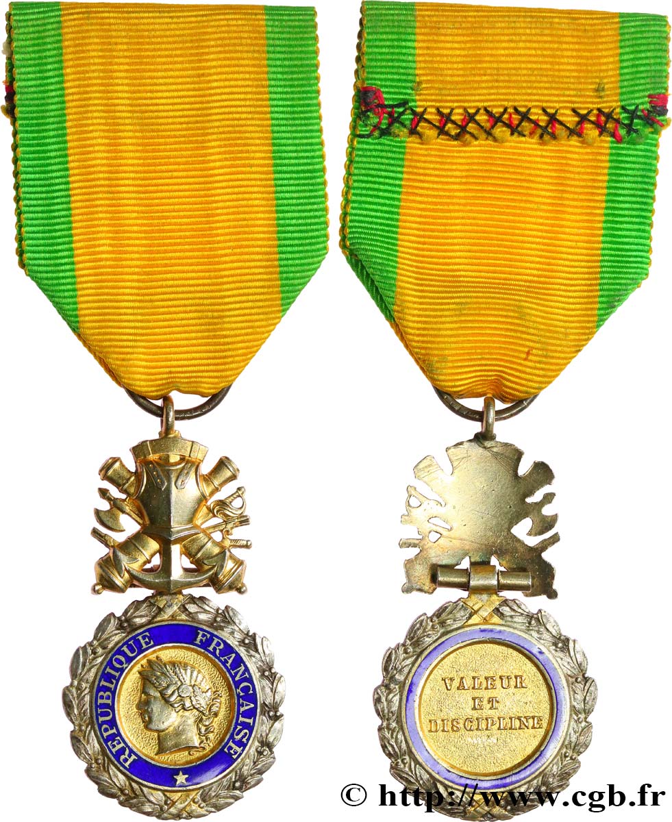 CINQUIÈME RÉPUBLIQUE Médaille militaire, sous-officier TTB