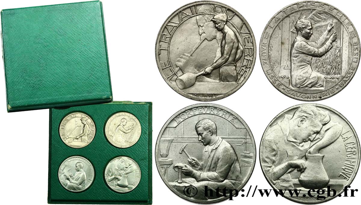 TERCERA REPUBLICA FRANCESA Médaille, Les 4 artisanats, lot de 4 ex. EBC