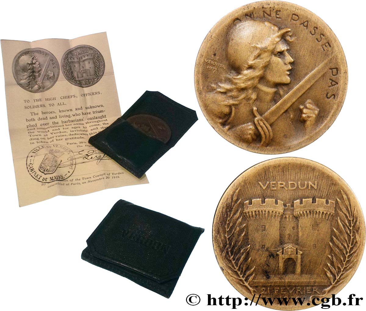 TROISIÈME RÉPUBLIQUE Médaille commémorative de la bataille de Verdun SUP