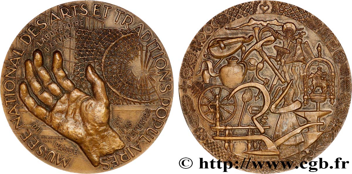 V REPUBLIC Médaille, Musée national des arts et traditions populaires AU