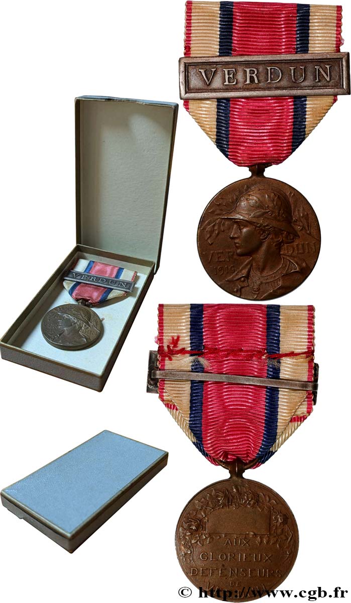 TROISIÈME RÉPUBLIQUE Médaille, Aux glorieux défenseurs de Verdun SUP