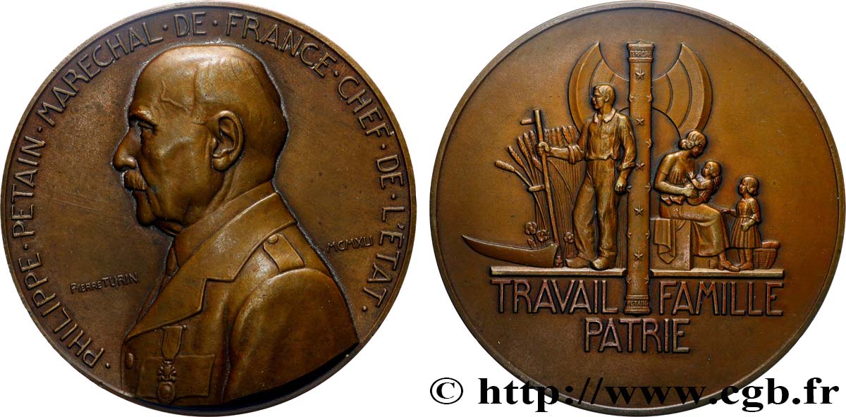 ETAT FRANÇAIS Médaille, Maréchal Pétain, Travail, Famille et Patrie fVZ