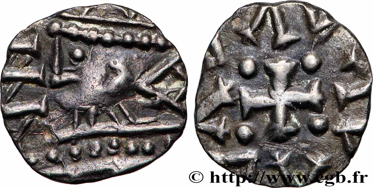 ANGLO-SAXONS Sceat à la tête casquée, série D, type 2c, variété à gauche TTB+