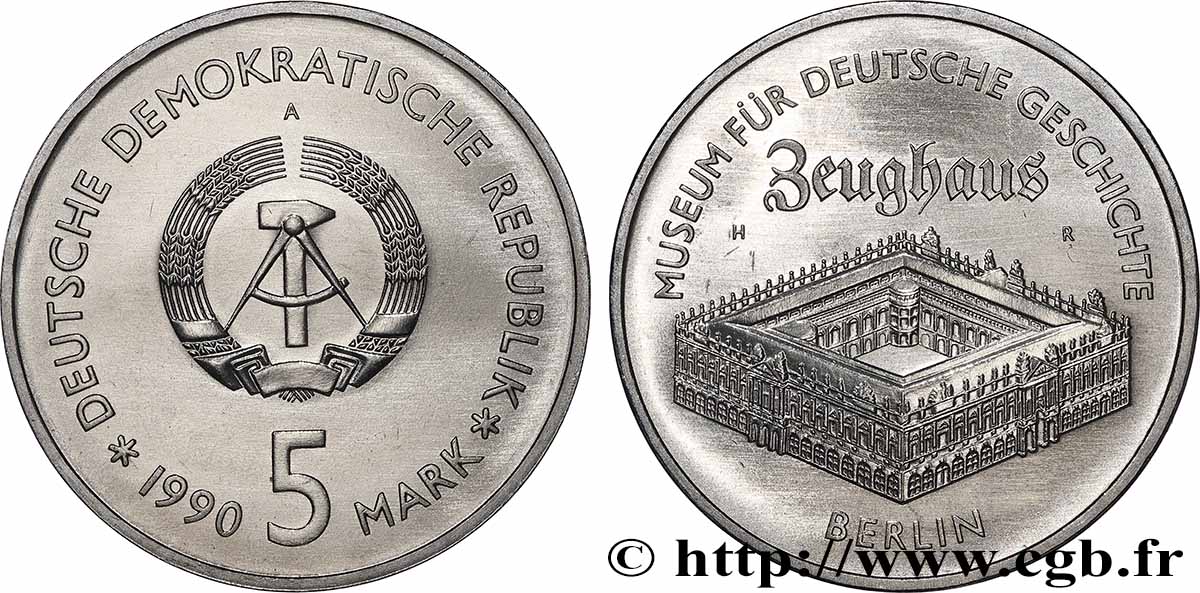 ALLEMAGNE RÉPUBLIQUE DÉMOCRATIQUE 5 Mark Zeughaus, Musée de l’Histoire Allemande à Berlin 1990 Berlin SPL 