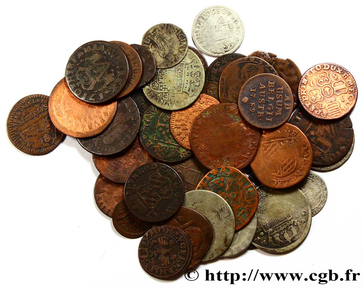 WORLD COINS LOTS Lot de 40 Monnaies étrangères états et métaux divers n.d  XF 