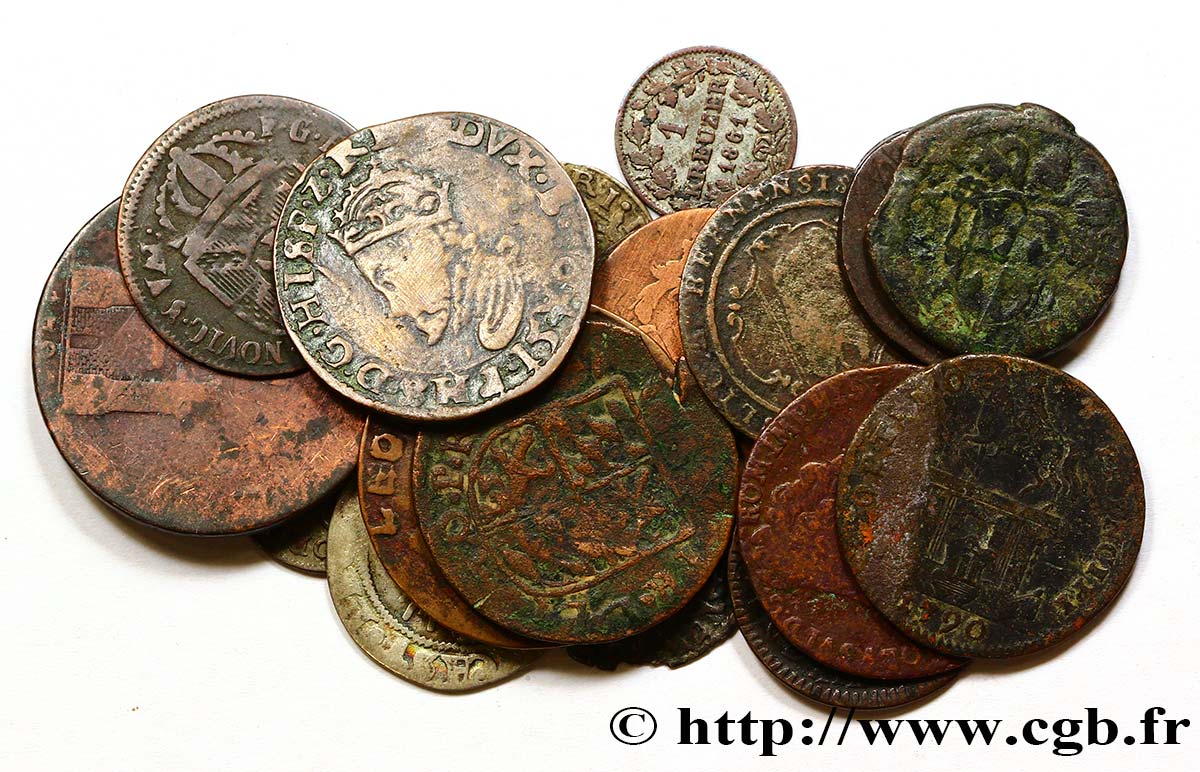 LOTES DE MONEDAS DEL MUNDO Lot de 20 Monnaies en cuivre et billion n.d - BC 