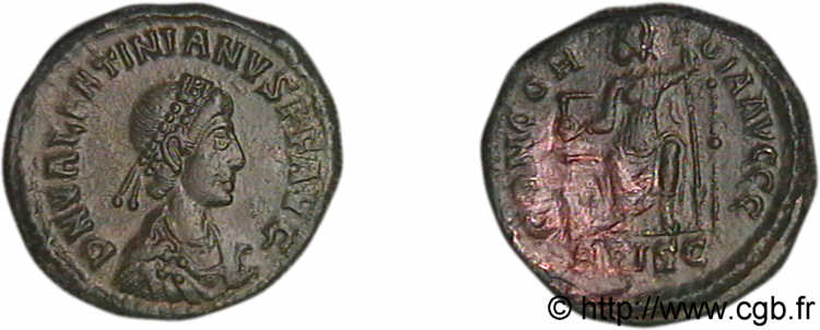VALENTINIANO II Nummus (Æ 3) EBC