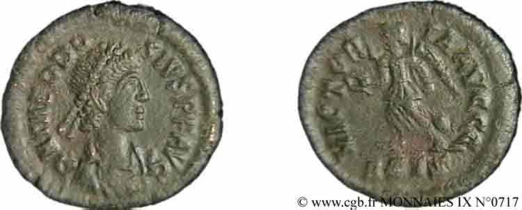 THEODOSIUS I Nummus, (Æ 4) VZ