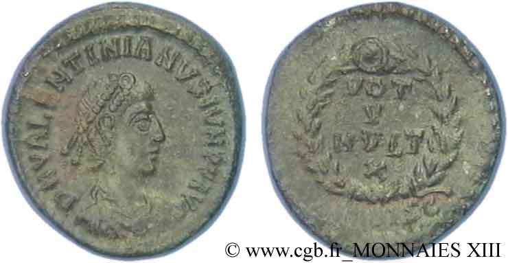 VALENTINIANO II Nummus, (Æ 4) AU