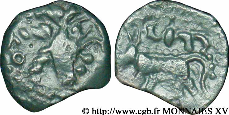GALLIA - CARNUTES (Beauce area) Bronze au loup, tête à droite VF/XF