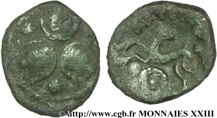VELIOCASSES (Región de Normandia) Bronze SVTICCOS aux trois têtes BC/BC+