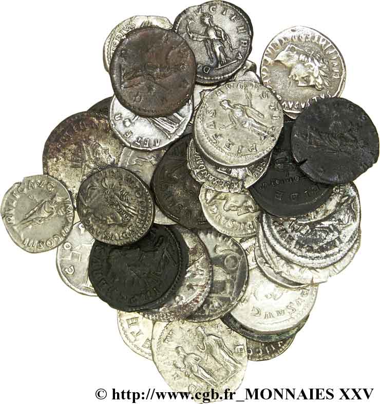 LOTTE Lot de 30 monnaies romaines 
