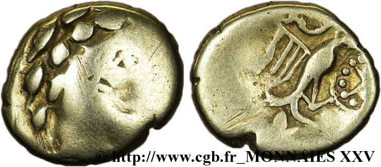 GALLIA - CARNUTES (Beauce area) Hémi-statère d’or à l’aigle, tête à droite marquée d’une croix  XF