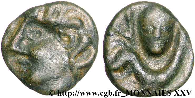 GALLIA BELGICA - AMBIANI (Regione di Amiens) Bronze au cheval et à la tête de face q.BB