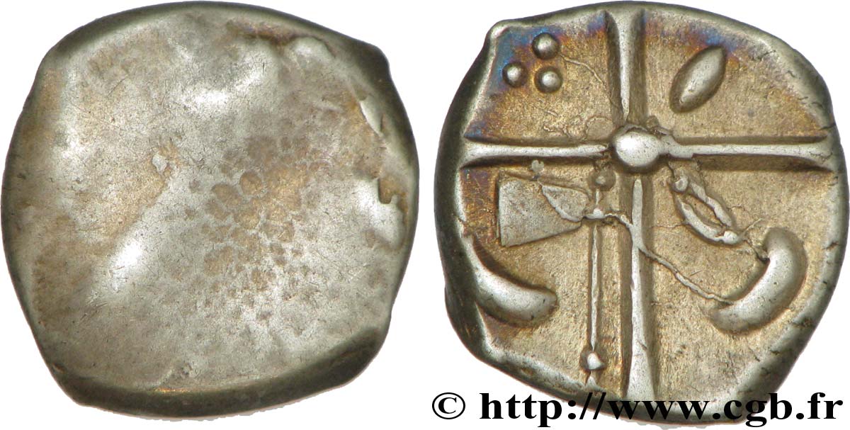 VOLQUES TECTOSAGES (région de Toulouse) Drachme de style hybride entre “cubiste et romanisé”, S. 70 - 376 var. TTB