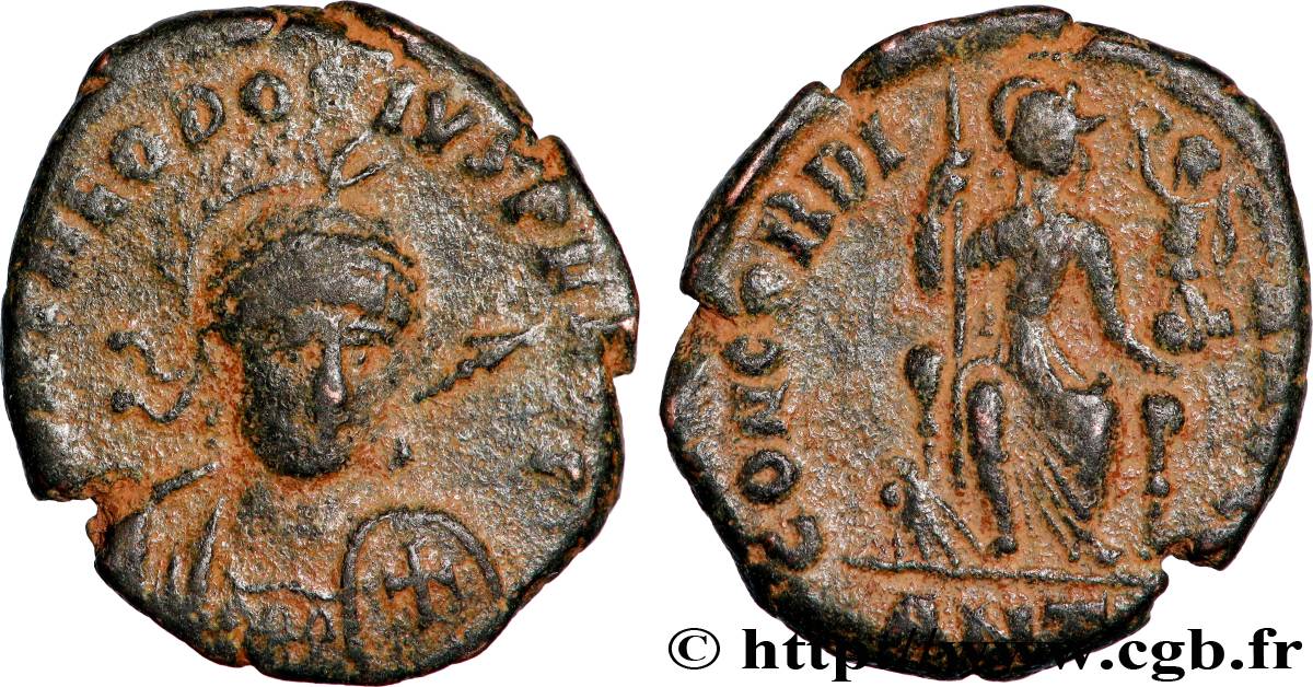THEODOSIUS II Nummus, (PB, Æ 3) VF